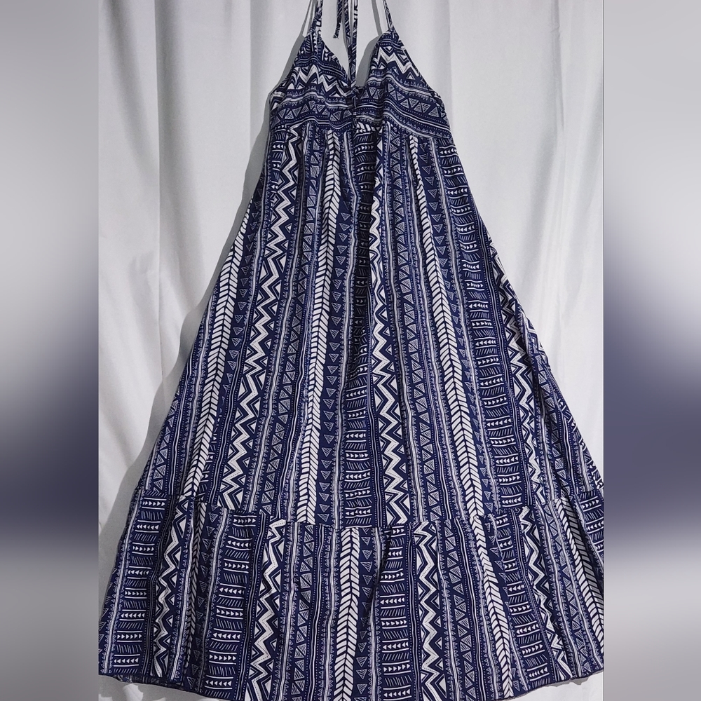 Geo-print Blue  & White Vacay dress Sz M/6